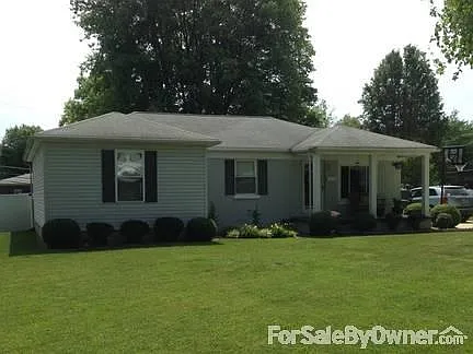 1807 N Villa Dr photo 1