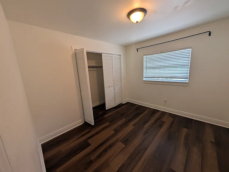 4223 W Laurel St — Photo 14