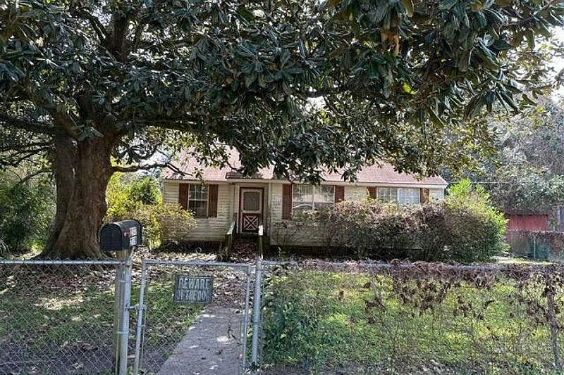 1st image of 2117 21st Ave
