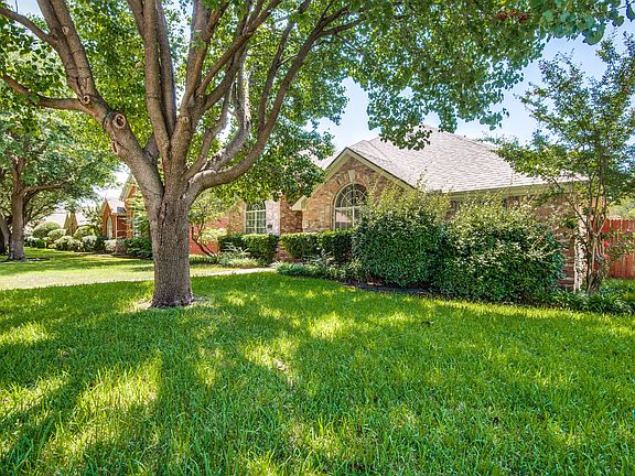 2nd image of 3108 Buena Vista Dr