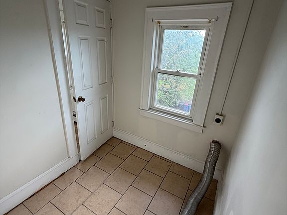 4th image of 479 Broad St #3S