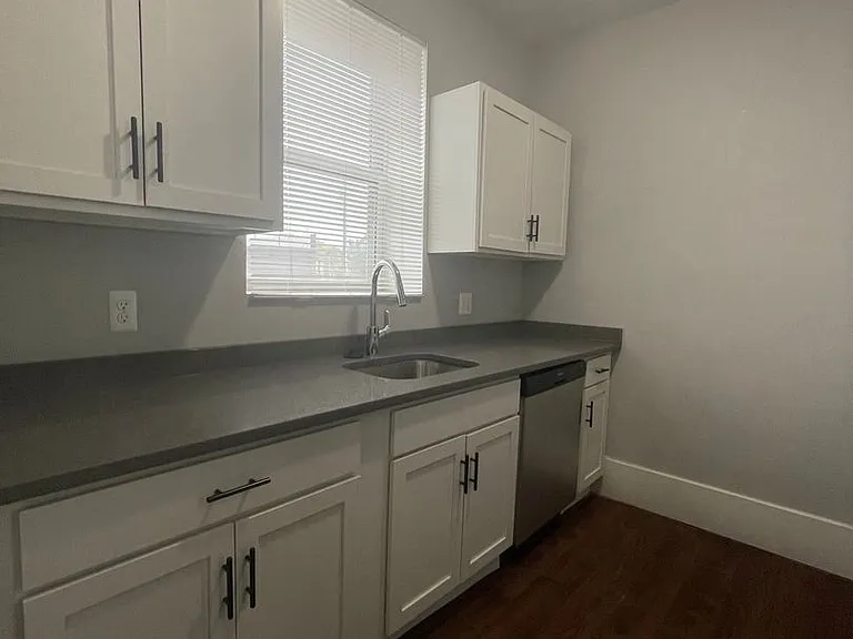 675 W Willis St — Photo 7