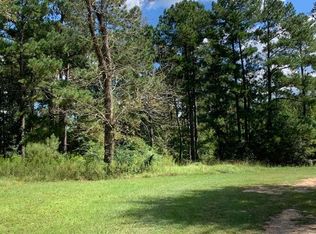 11 Smith Dr, Lumberton, MS 39455