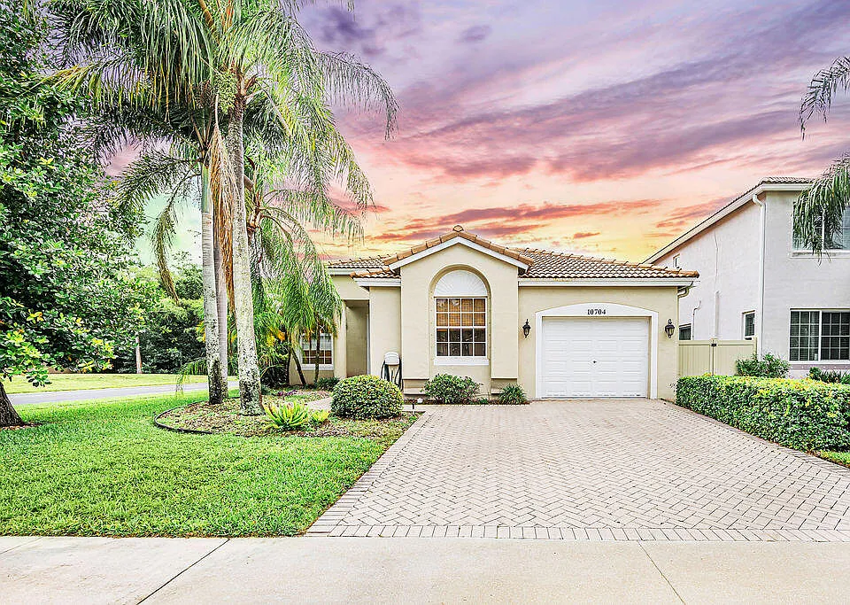 10704 Oak Bend Way #10704
