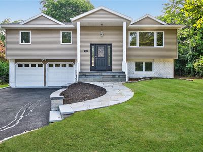 51 Village Lane, Hauppauge, NY, 11788