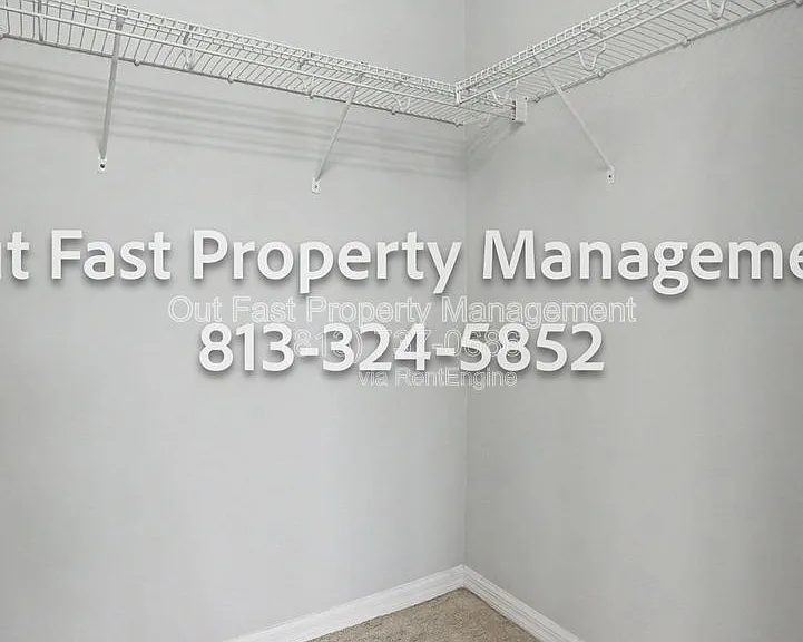 6919 Holly Heath Dr — Photo 41