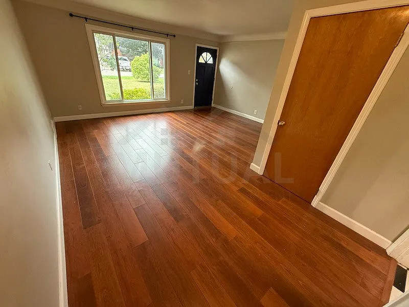 3 bed, 1.0 bath, 1594 sqft, $1,950 — Photo 2
