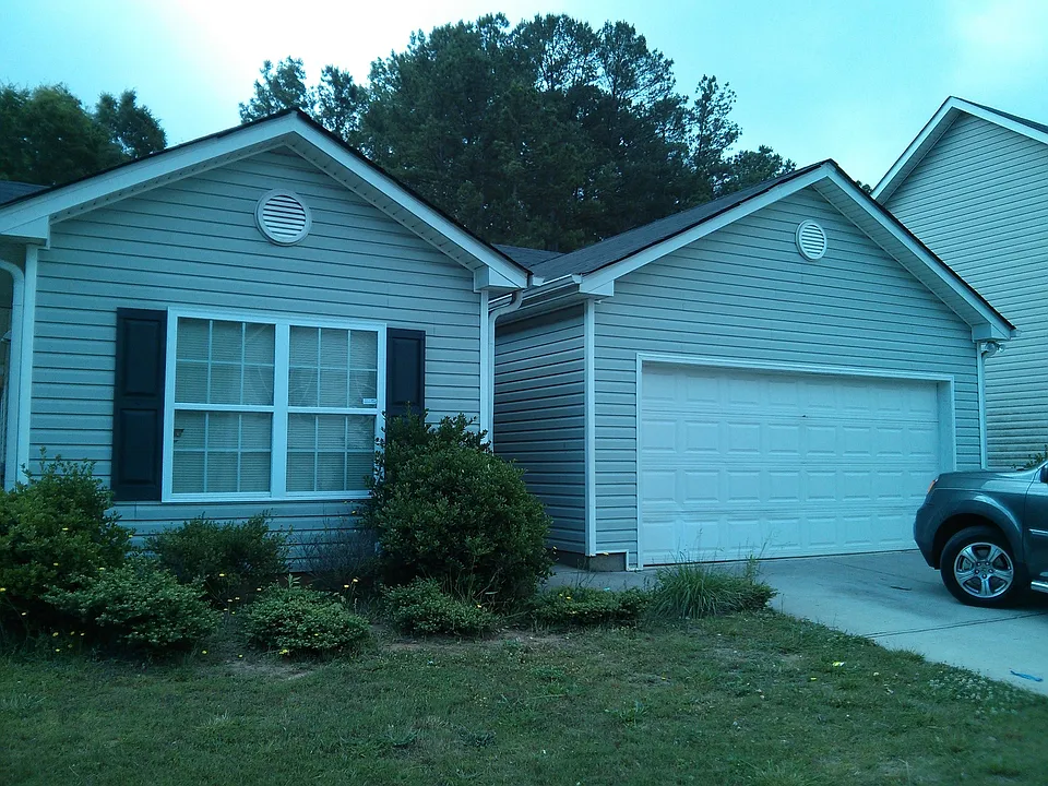 9123 Jefferson Village Dr SW