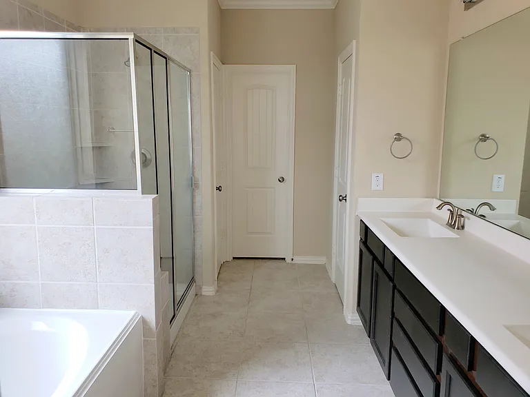 8818 Cornina Dr — Photo 17
