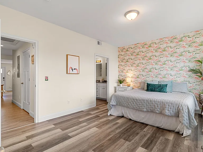 128 Ashworth Ave #309 — Photo 7