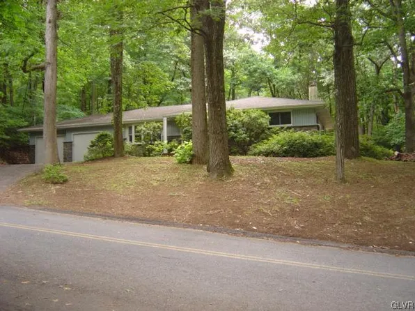 4531 Pleasant View Dr, Coopersburg, PA 18036