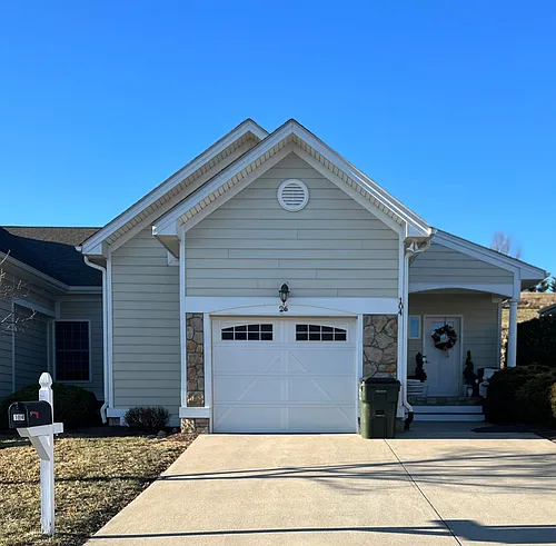 26 Windgate Cir #104 Photo 1