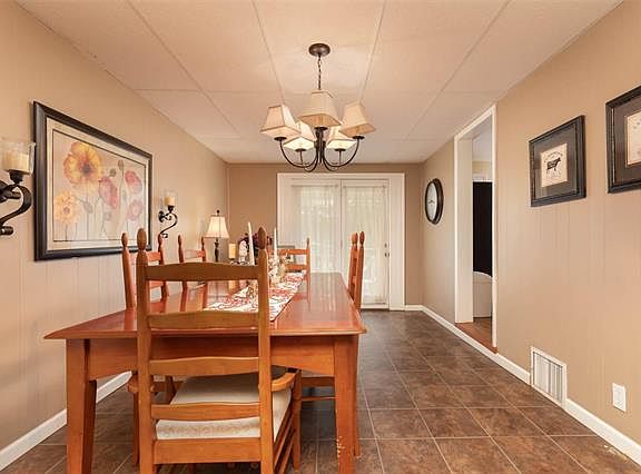 4th image of 9400 Talbot Dr