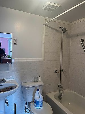 2nd image of 459 Putman Ave #3R