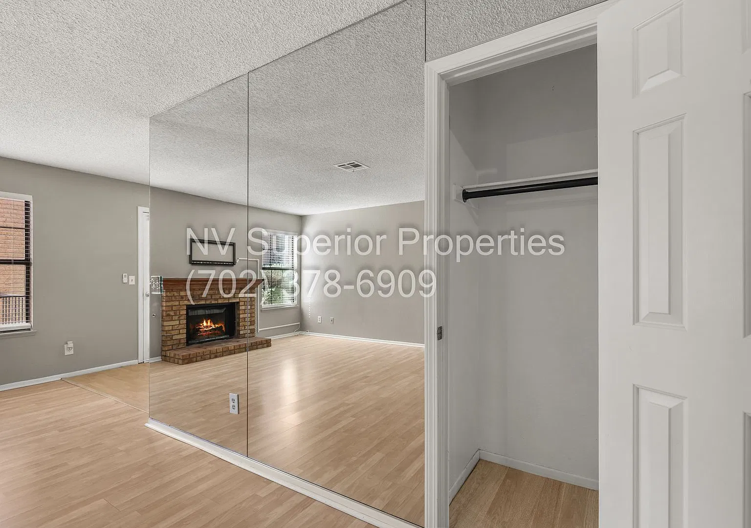 SW!! 1st Floor condo!! Balcony!! Fire Place!! Community Pool Park!! Pet Friendly (Cats & small do... — Photo 4