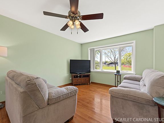 3rd image of 306 W Wilson Ave