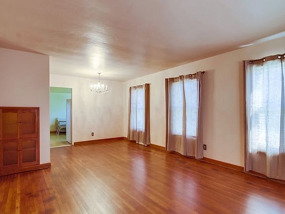 5th image of 5904 Schuyler St
