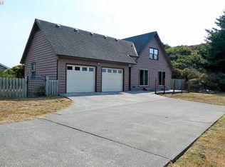 30293 Driftwood Dr, Gold Beach, OR
