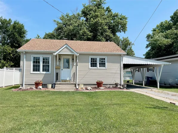 118 James St, Bethalto, IL 62010