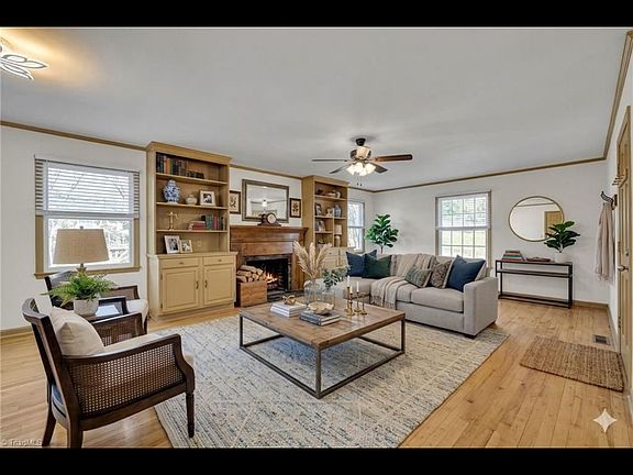 3rd image of 530 Laurel Mountain Rd #1