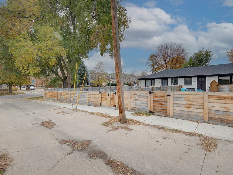 3455 W 21st Ave — Photo 32