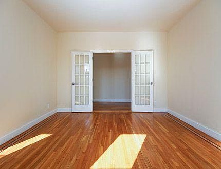 5th image of 3614 165th St APT 1GN