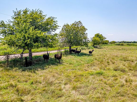 2nd image of 1041 County Road 310a