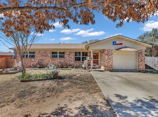 861 Russell Ln, Bedford, TX 76022