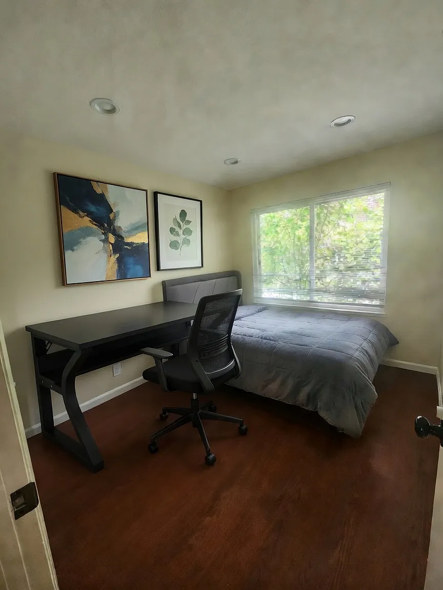4 bed, 2.5 bath, 1735 sqft, $1,450 — Photo 2