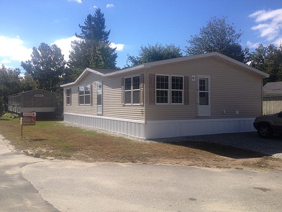 5th image of 545 Elm St Unit 28