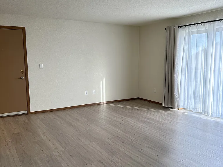 Westgate Apartments — Photo 6