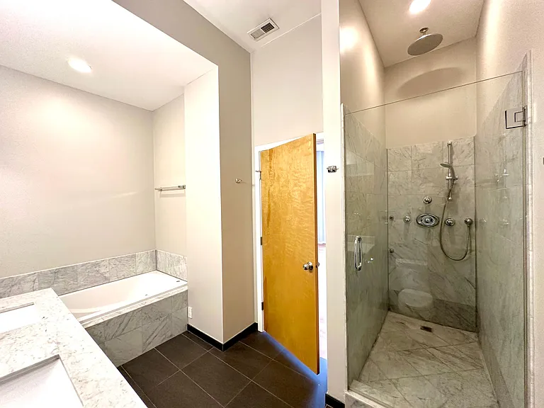 2157 N Damen Ave #305 — Photo 22