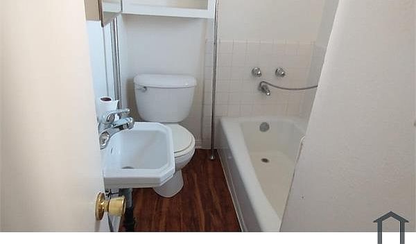 1st image of 1109 E L St APT 7