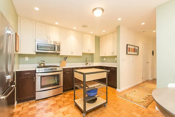 Sold by Keller Williams NYC | media 22