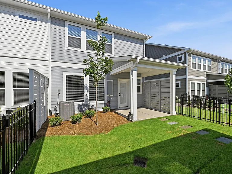 10134 Mamillion Dr — Photo 44