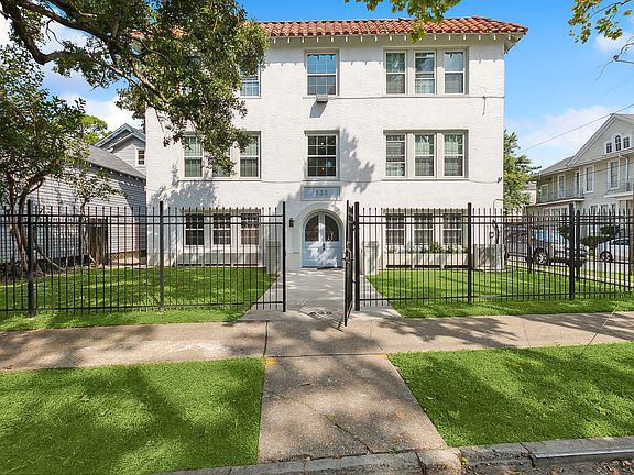 3rd image of 838 Lowerline St #10856352