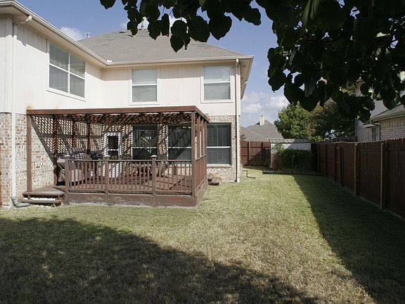 2nd image of 4515 Buena Vista Ln