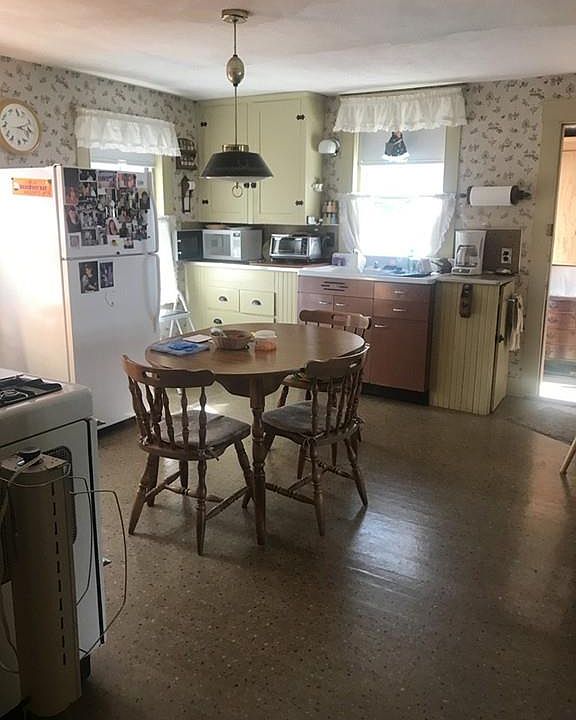 2nd image of 24 Bridge Rd