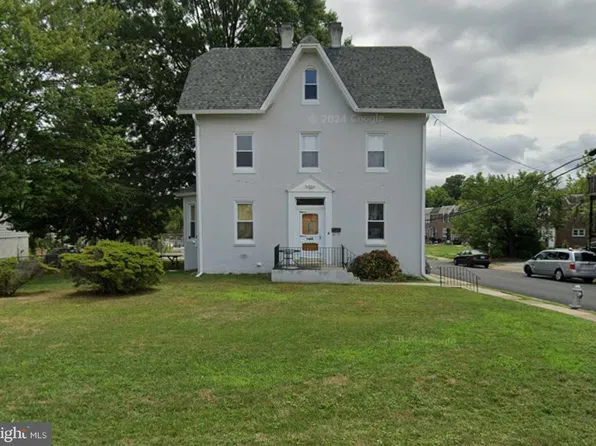 54 W Madison Ave, Clifton Heights, PA 19018