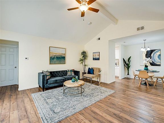 3rd image of 16217 Edgemere Dr