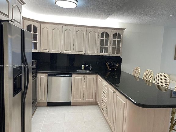 3rd image of 401 Ocean Dr APT 808
