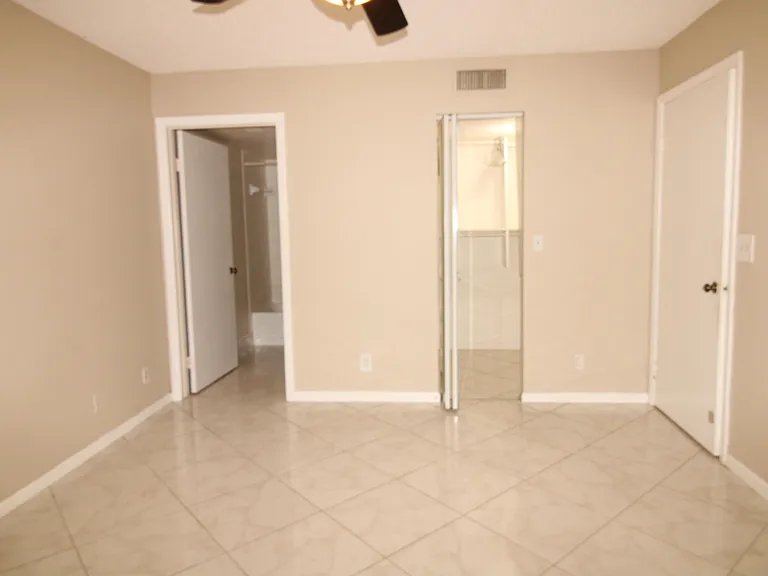 2955 SW 22nd Ave #2080 — Photo 7