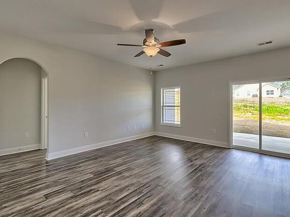 4th image of 371 Silver Anchor Dr