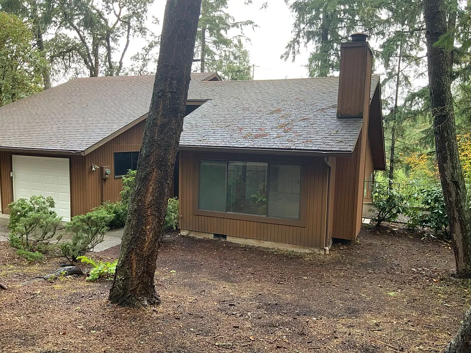 422 Brookside Dr