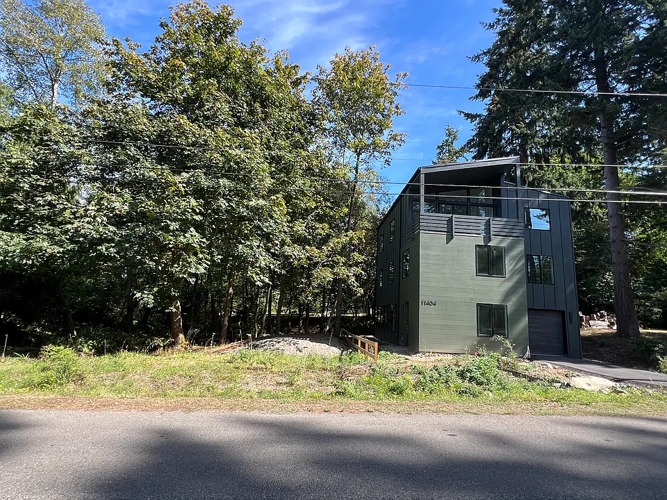 11404 99th Ave SW