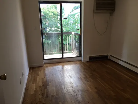 Rented by 18 REALTY | media 16