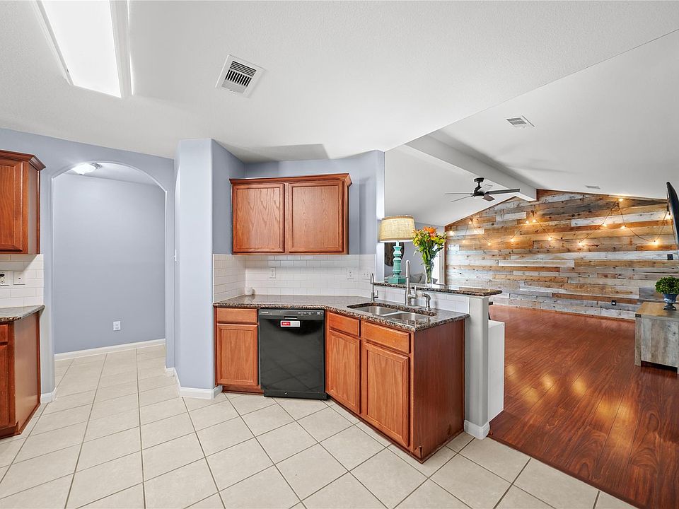 1st image of 9822 Garnet Springs Dr