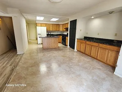 1602 S Highland Ave — Photo 12