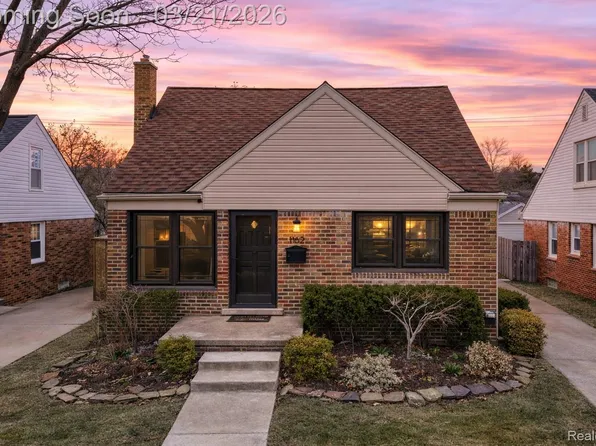 1162 Eleven Mile Rd, Berkley, MI 48072