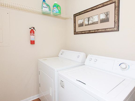 Washer/Dryer Included